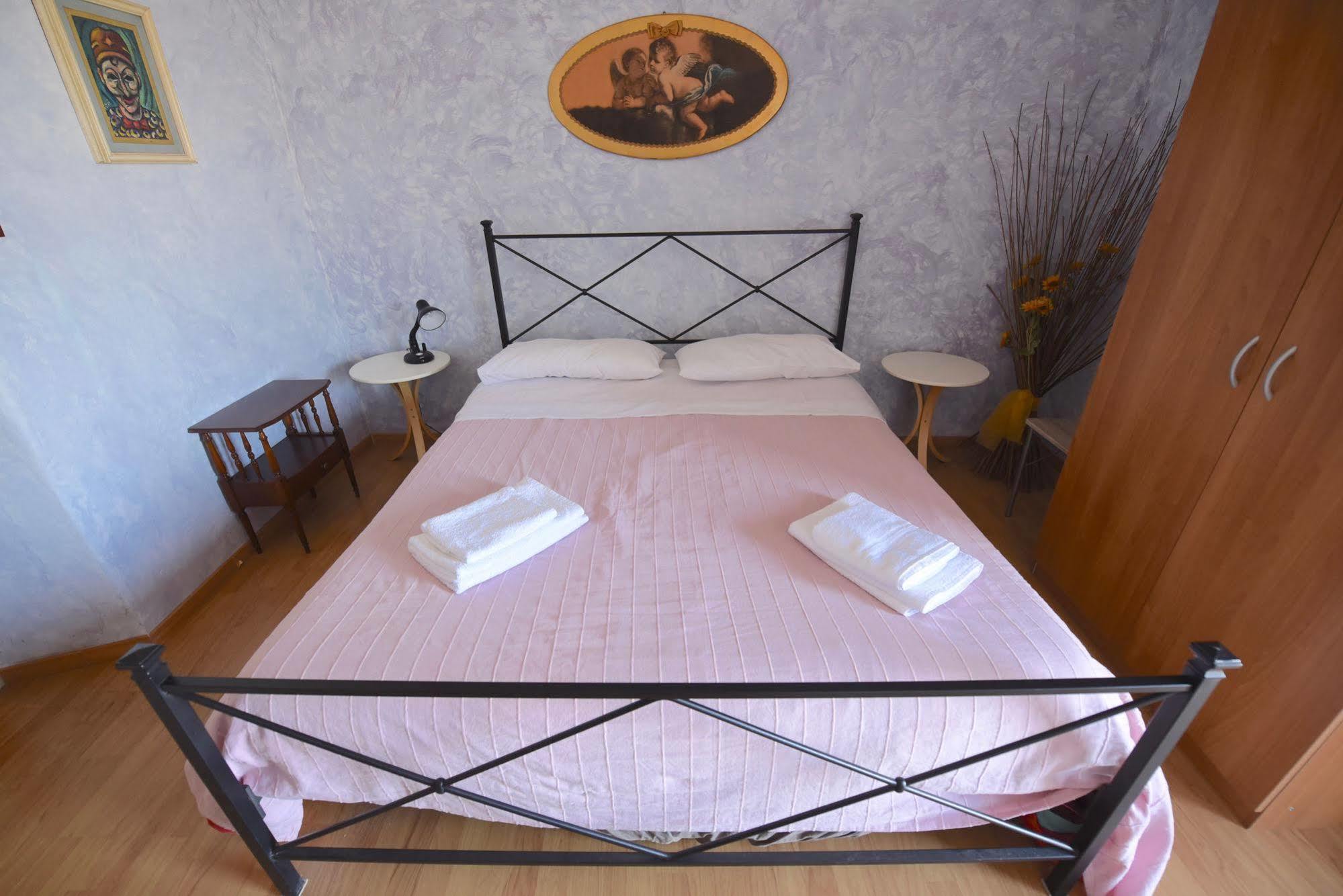 B&B Dell' Artista Артена Экстерьер фото